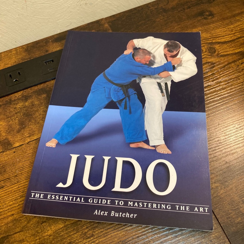 Judo Essential Guide Mastering the Art Alex Butcher Martial Arts Book 2001 Vtg